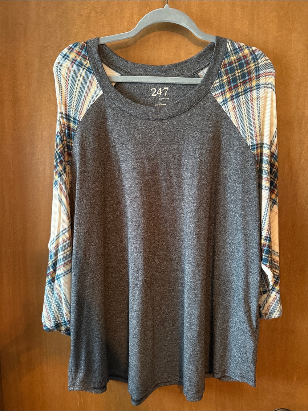 NWOT Maurices Heathered Gray 24/7 Comfort Tee